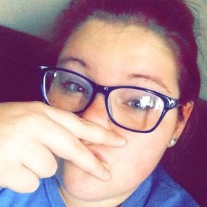 Meet your Posher, Isabella