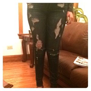 Ripped/torn skinny jeans