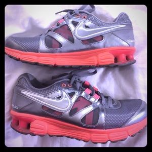 Nike size 9.5 Gray and coral. Like new.