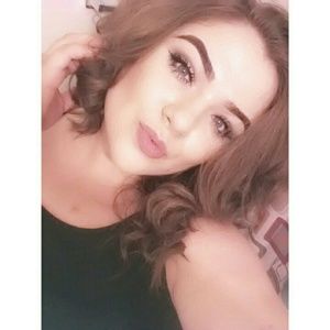 Meet your Posher, Mirna