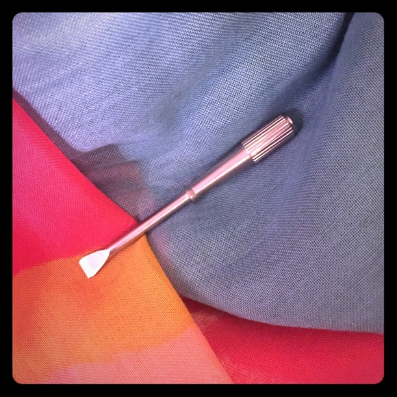 Screw driver replacement for love bracelet