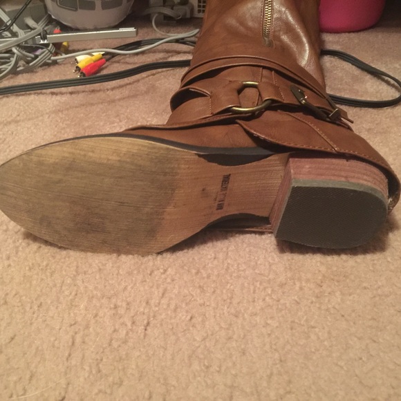 Buckle brand boots Not Rated - Picture 2 of 4