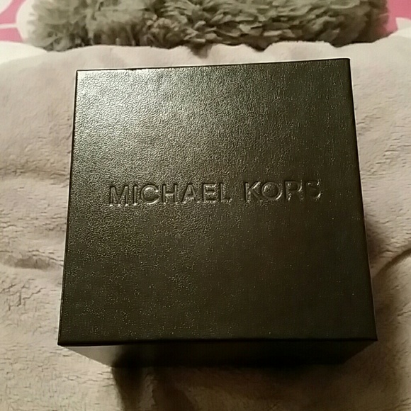Micheal kors watch case