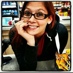 Meet your Posher, Melissa