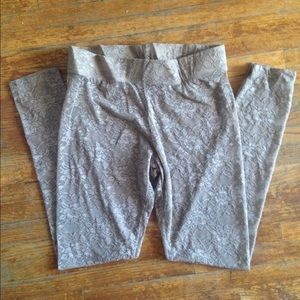 Cream floral legging