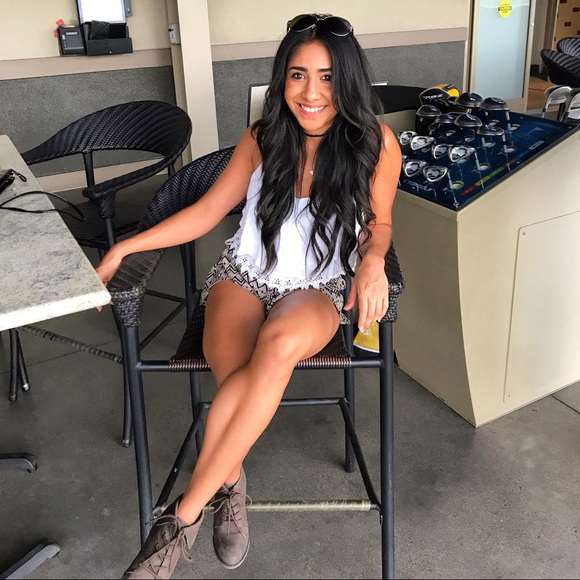 Meet your Posher, Maria jose - Picture 2 of 2