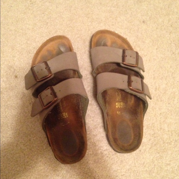 Arizona Birkenstocks in stone for @gpalmosiano