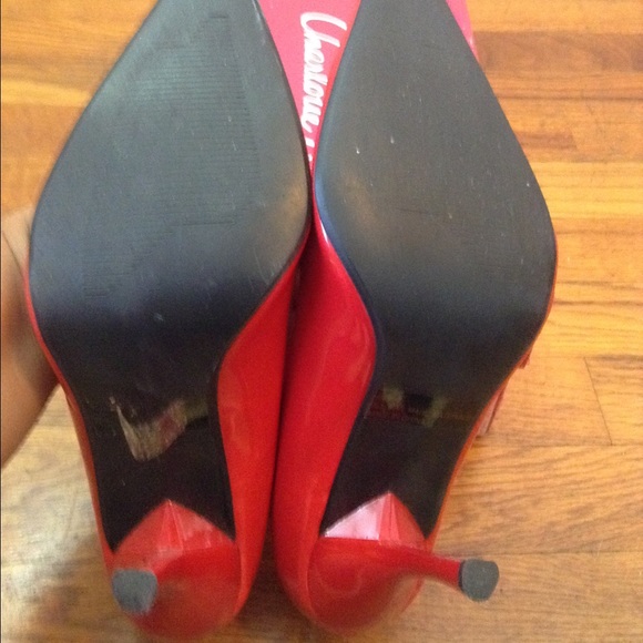 💌Red Heels💌 - Picture 3 of 4
