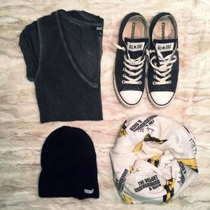 UO The Velvet Underground & Nico scarf