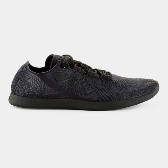 Hunder Armour speedform 7.5