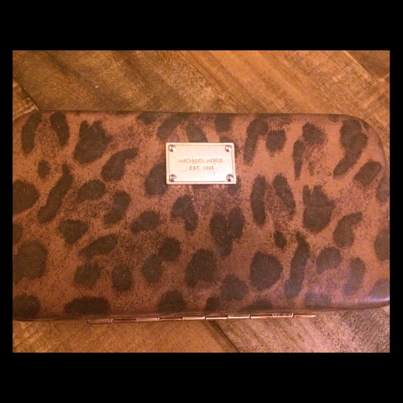 Leopard print Michael Kors wallet