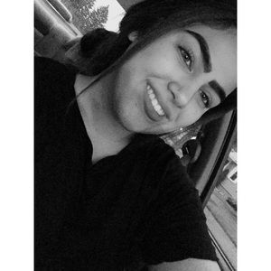 Meet your Posher, Rebecca