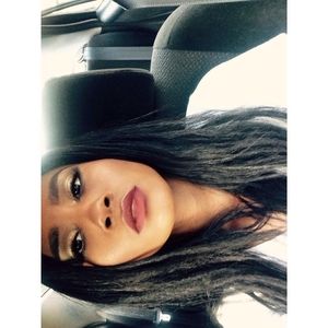 Meet your Posher, Alexus