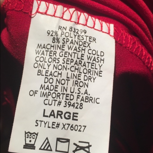 Red Dress - Picture 3 of 4