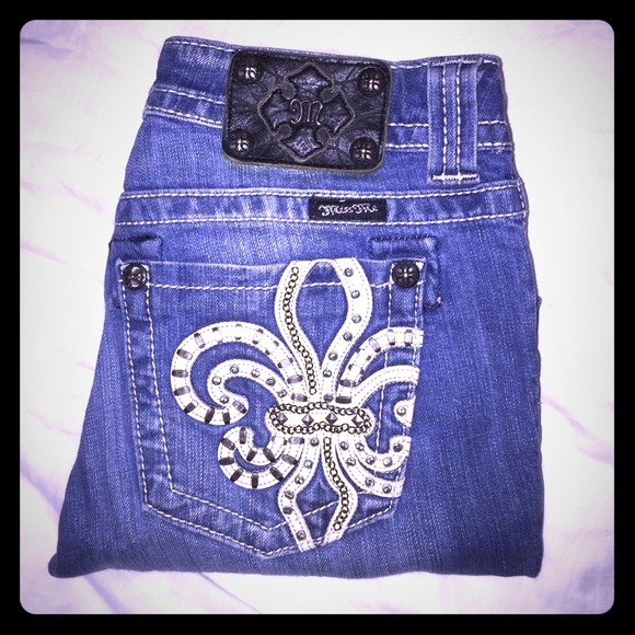 Miss Me crop jeans size 29.