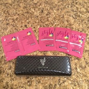 YOUNIQUE Moodstruck 3D Fiber Lashes w/ pureology