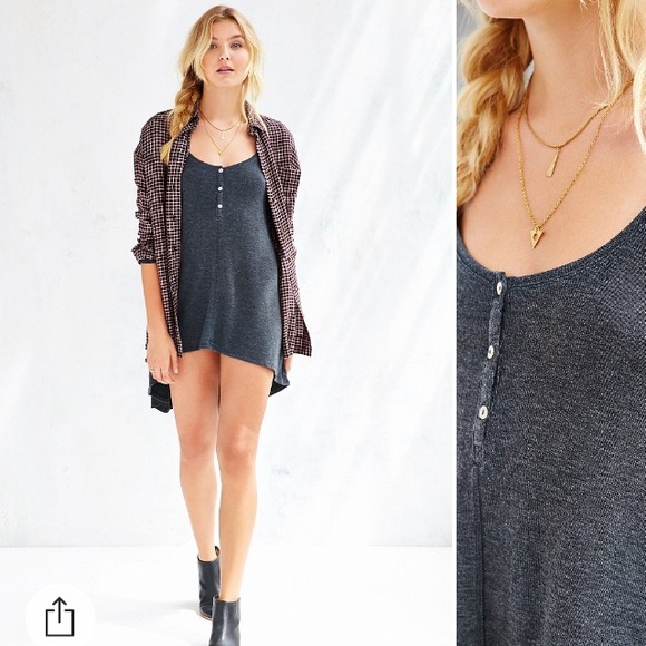 URBAN OUTFITTERS TOP - Picture 2 of 2