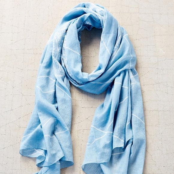 Urban Outfitters Ecote Blue Open Hands Blanket - Picture 4 of 4