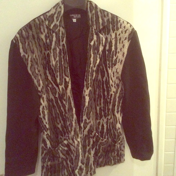 Crisione sport Jackets & Blazers - Crisione Beautiful faux fur jacket black & white.