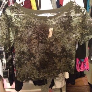 Green Aeropostale laced shirt