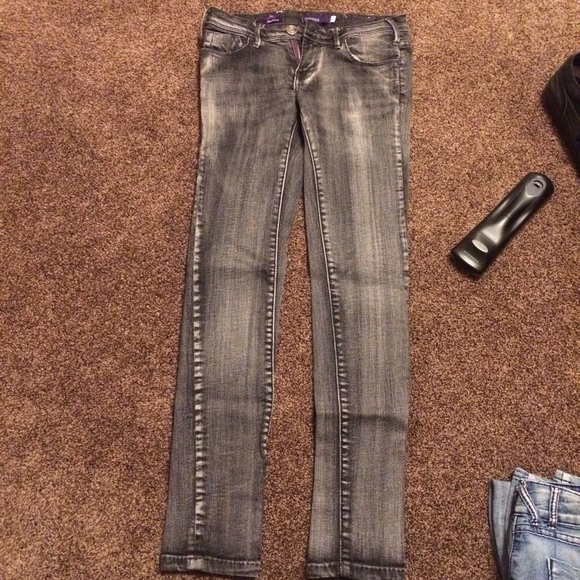 Jeans - Picture 2 of 3