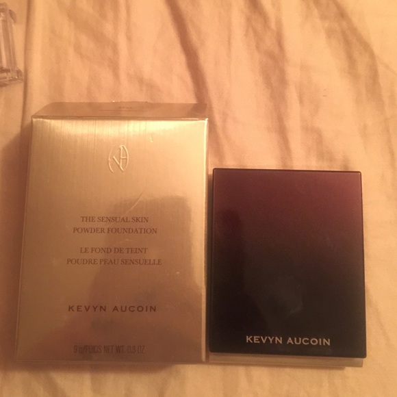 Bran new Kevyn aucoin face powder