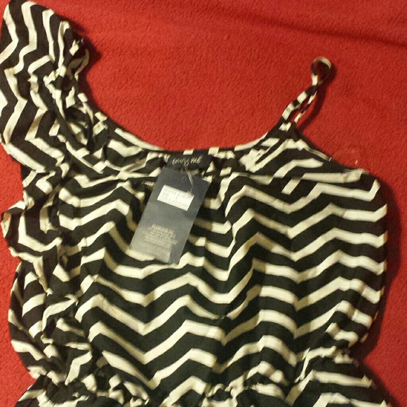 Romper - Picture 2 of 3