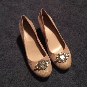 BCBG cream/ tan wedge heal