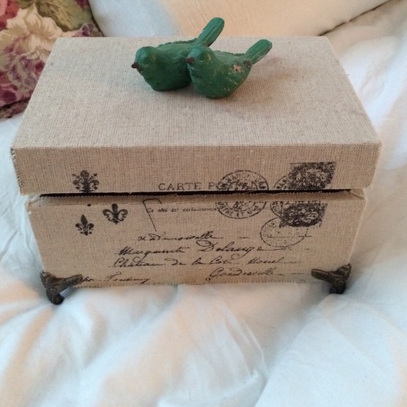 Jewelry box