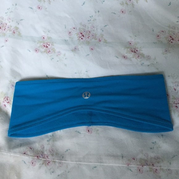 Lululemon headband.