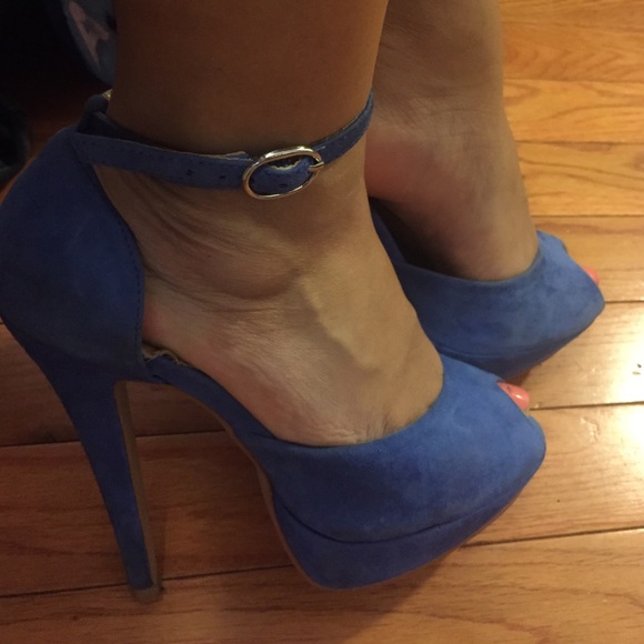 Aldo ankle strap peep toe heels - Picture 2 of 4