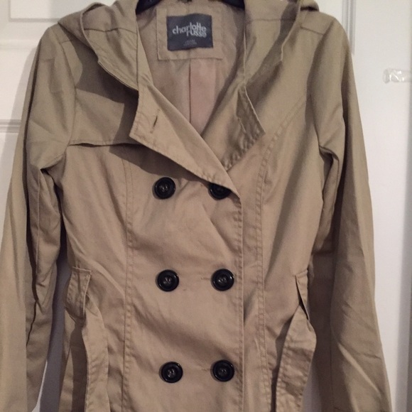 Really nice trench coat worn 1x