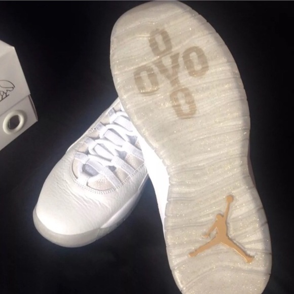 Shoes - Picture 3 of 4