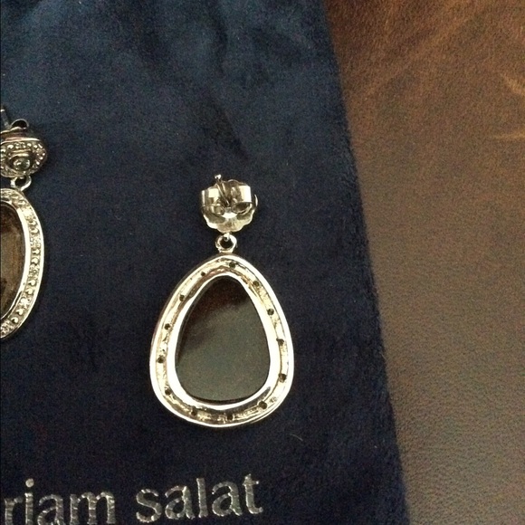 🎉HP🎉Teardrop Earrings, Mint Condition! - Picture 2 of 4