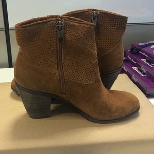 Vince Camuto Bootie