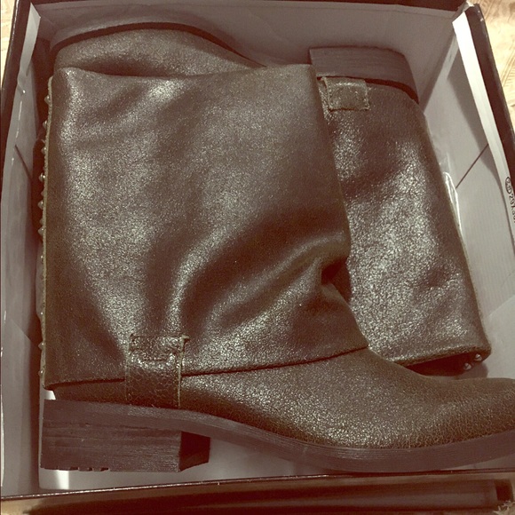 Brand new booties - Picture 1 of 2