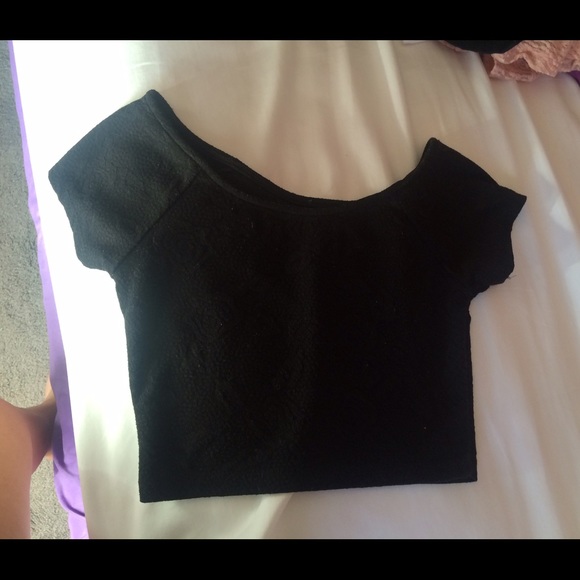 Crop top (black) - Picture 2 of 2