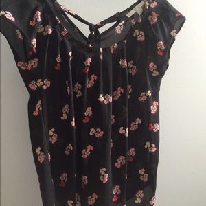 Floral patterned silky top