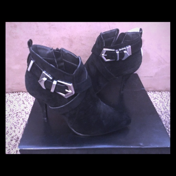 Scene Black Suede-like Booties w silver buckles