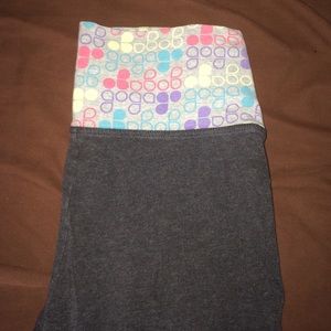 old navy yoga pants.