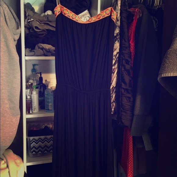 Day trip black strapless maxi