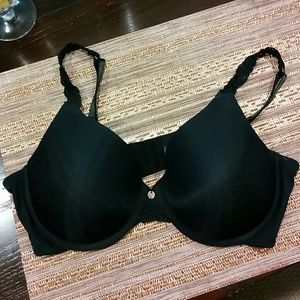 Natori lace trim bra 36DD. Underwire