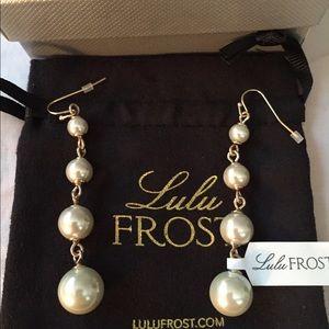 Drop faux pearl earrings!