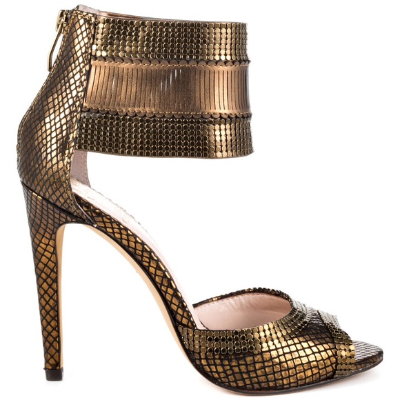 Vince Camuto Shoes - ⚜⚜ VINCE CAMUTO HEEL