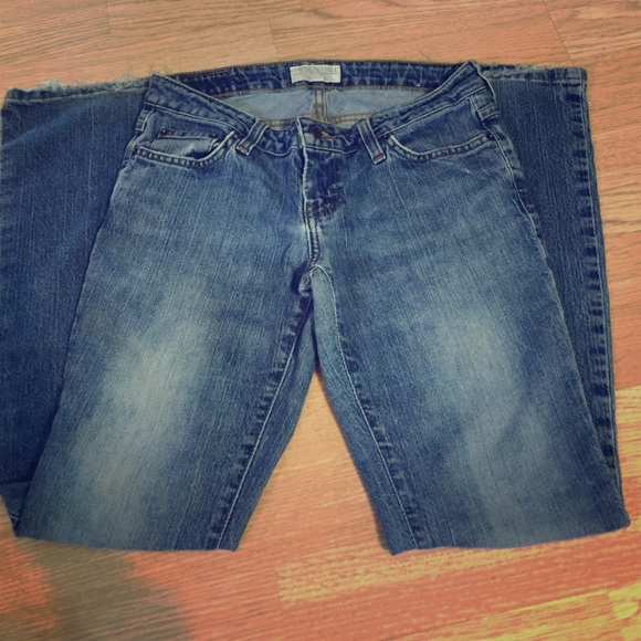 🆕Listing- AE Factory Distressed Denim Jeans, 0pet