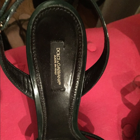 Authentic Dolce and Gabbana - Picture 3 of 4