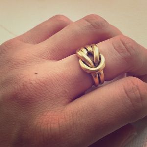 Premier Designs "Love Knot" ring