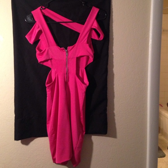 Pink bodycon dress - Picture 2 of 3