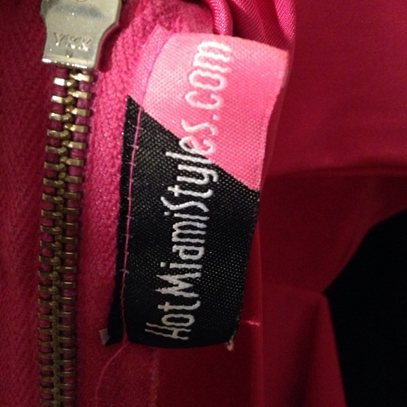 Pink bodycon dress - Picture 3 of 3