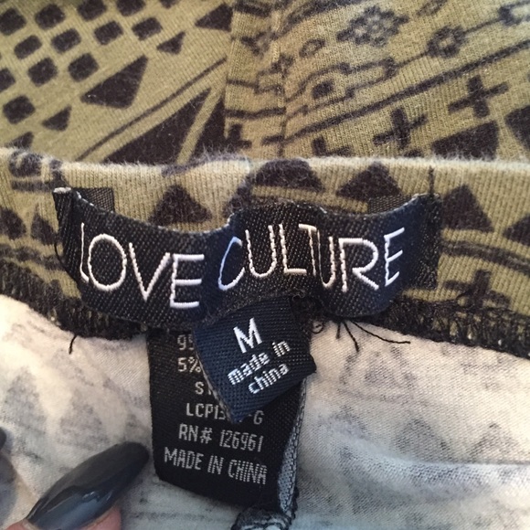 Hunter green printed tribal leggings - Picture 2 of 2